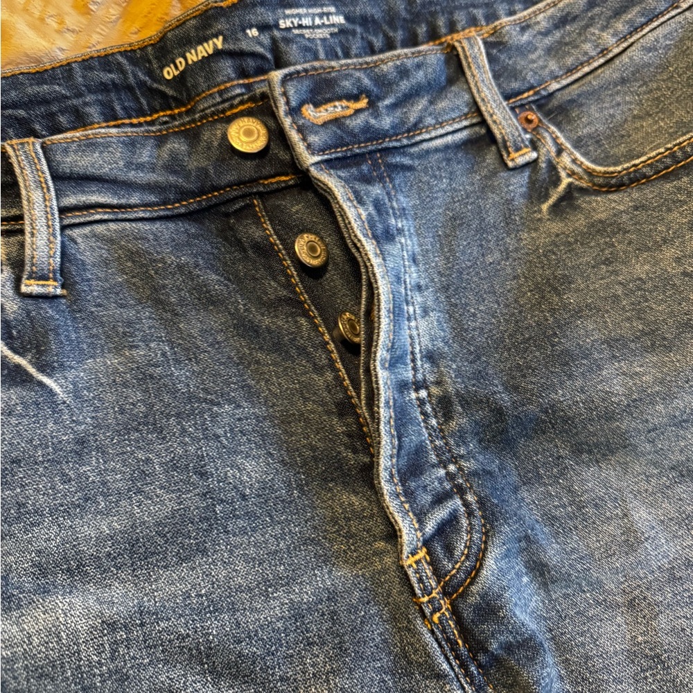 Old Navy Women’s Blue Jean Cut Offs
